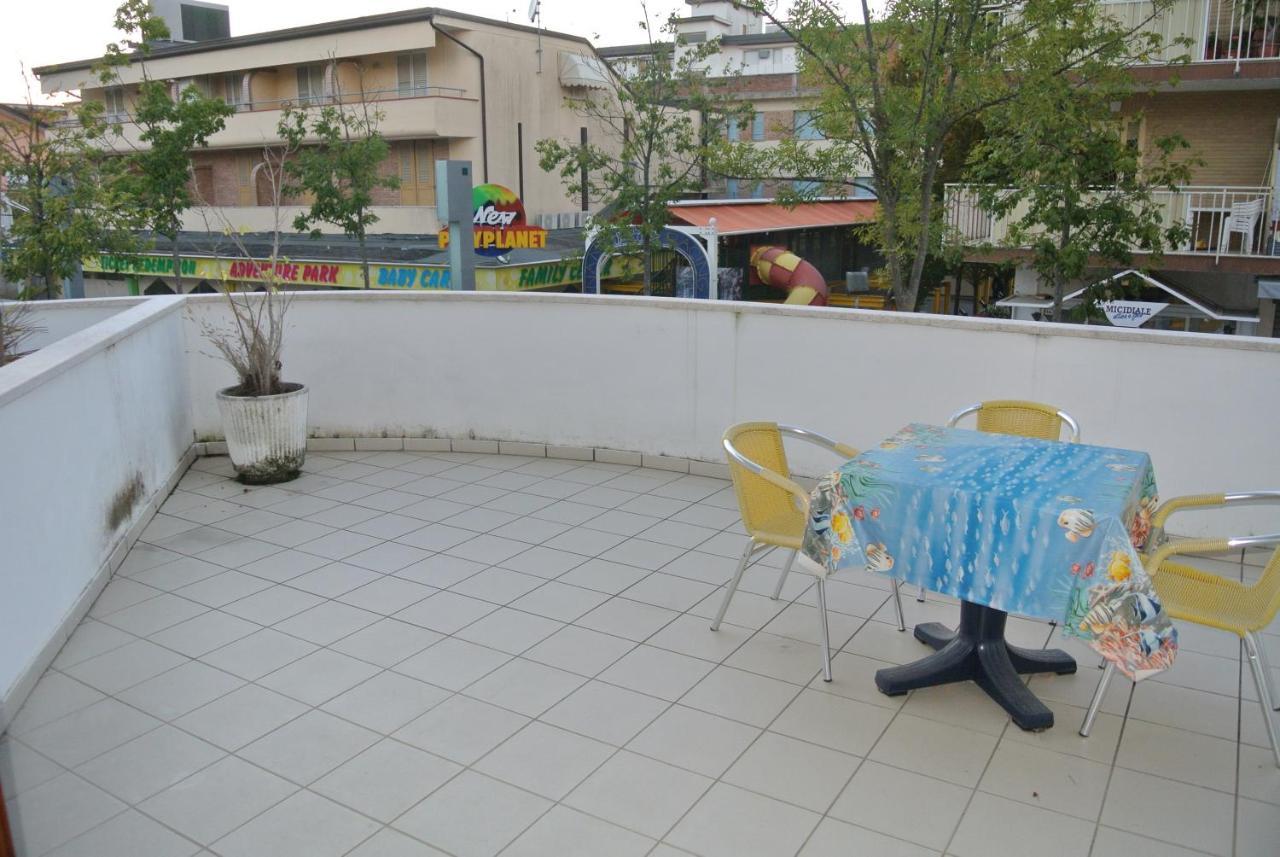 Condominio Maria Lignano Sabbiadoro Exterior photo