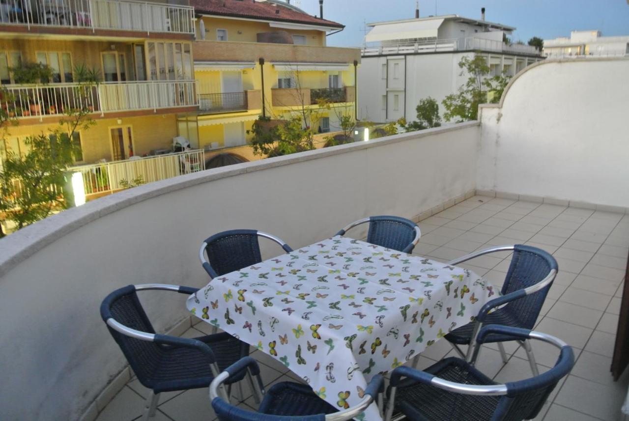 Condominio Maria Lignano Sabbiadoro Exterior photo