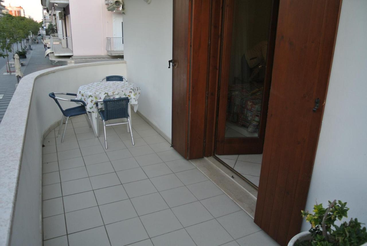 Condominio Maria Lignano Sabbiadoro Exterior photo